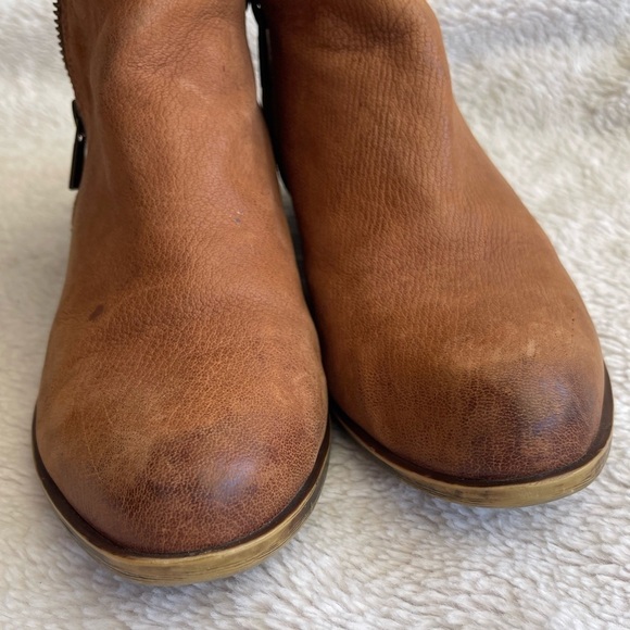 Lucky Brand Bartalino distressed leather zipper ankle booties - Picture 5 of 11